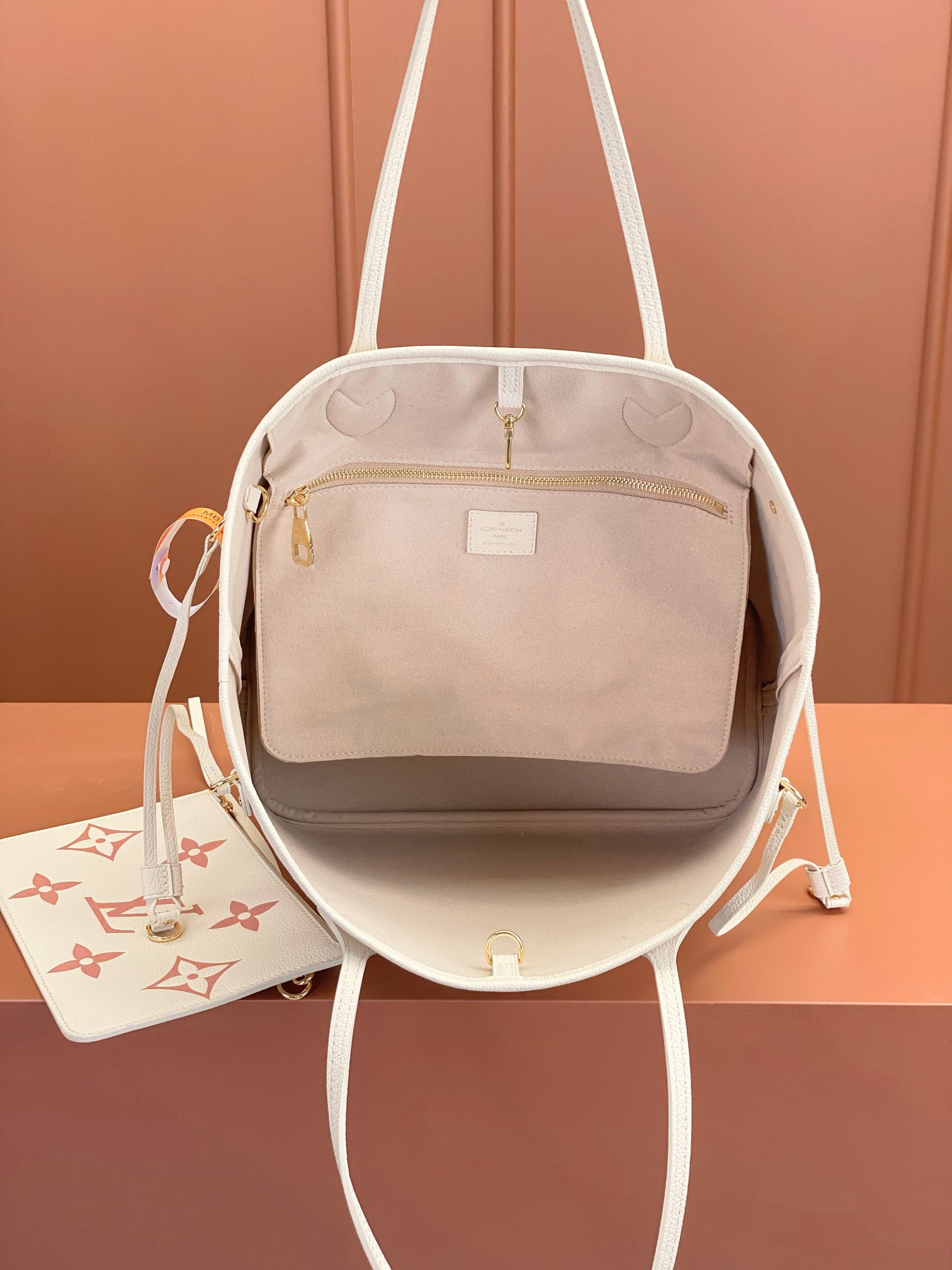 Louis Vuitton M21579 Neverfull MM