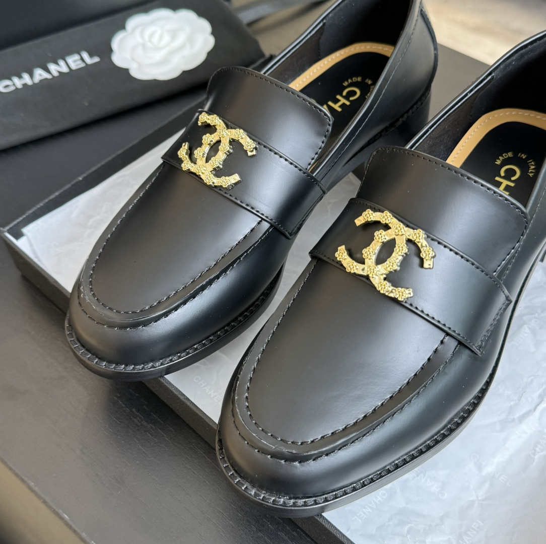 Chanel new camellia shoes