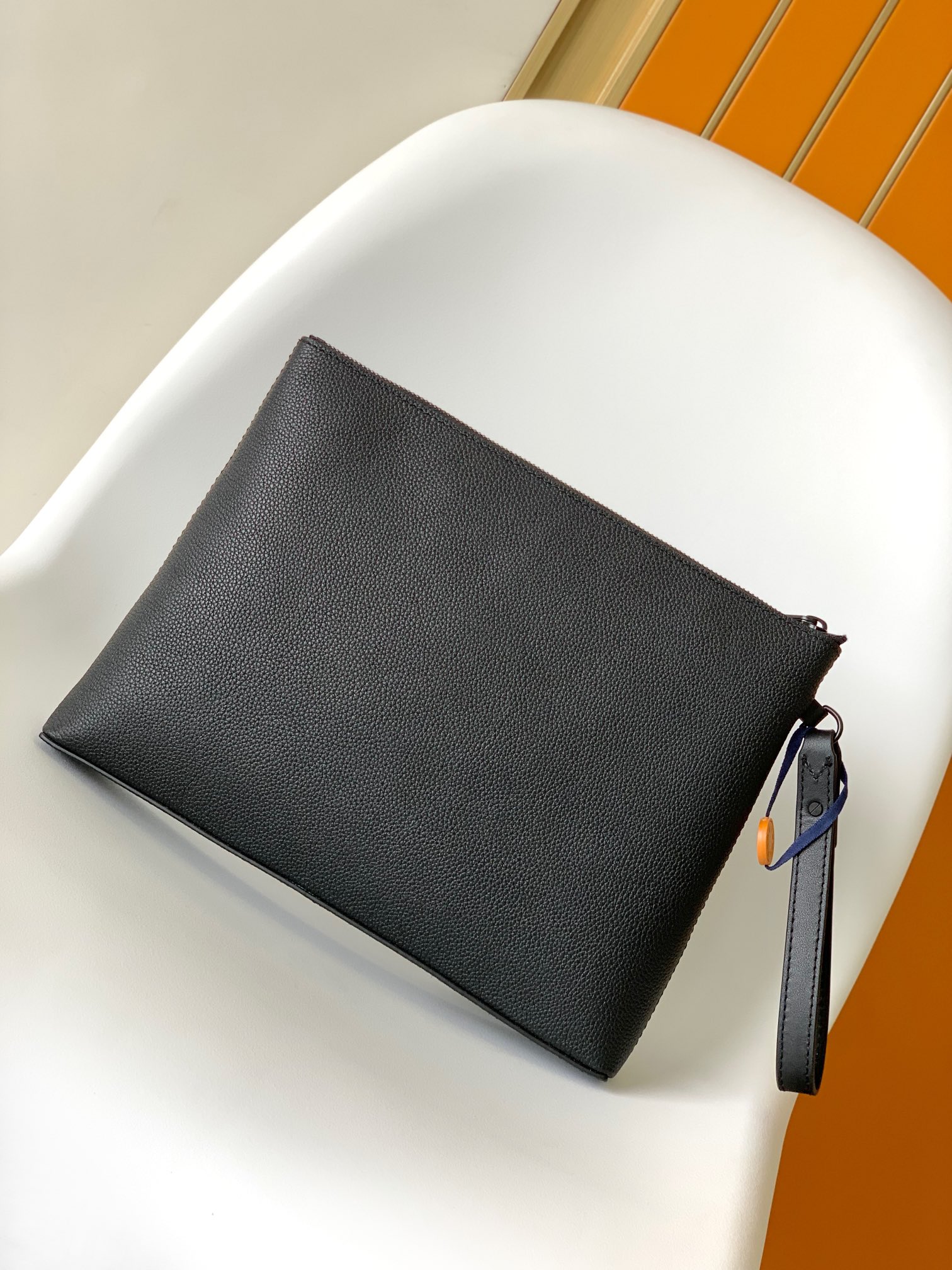 LV-M69837 Takeoff Pouch