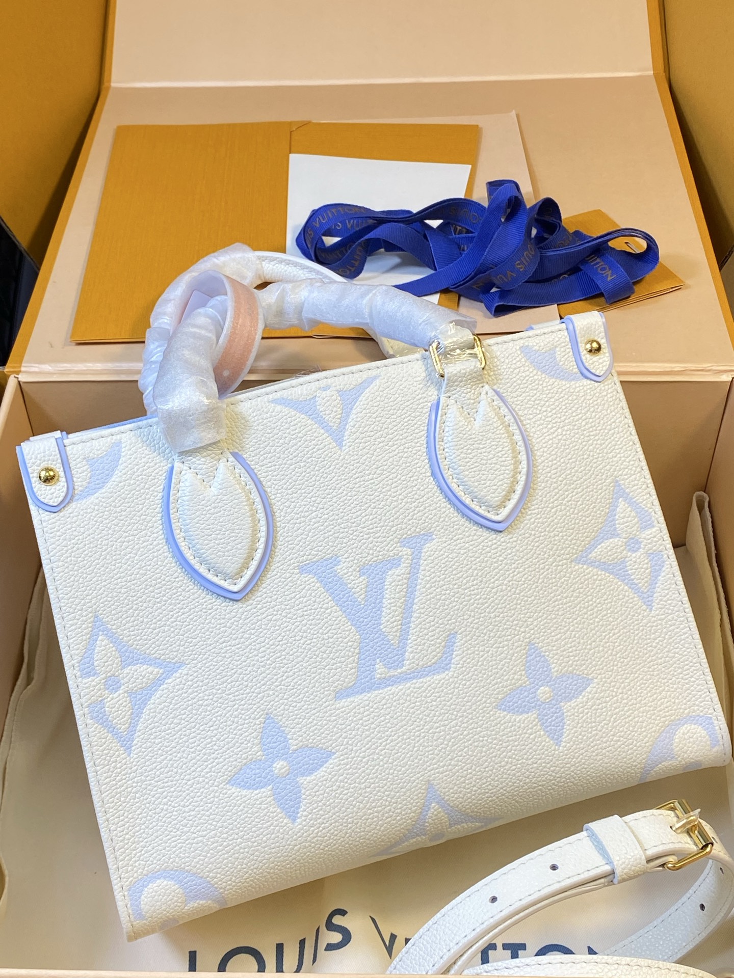 Louis Vuitton Monogram Giant OnTheGo PM