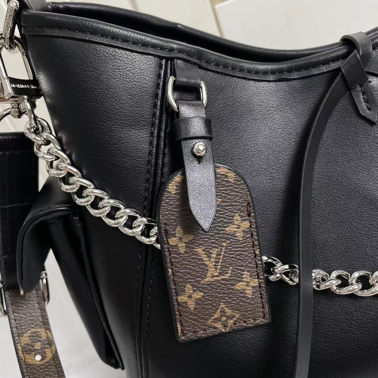 Louis Vuitton M24861 CarryAll PM Cargo Black