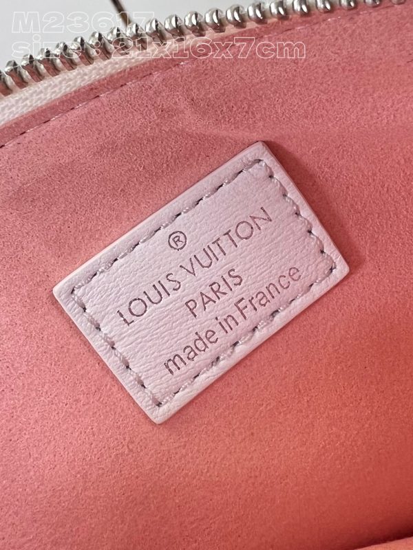Louis Vuitton M23617 LV SKI Coussin BB Gray