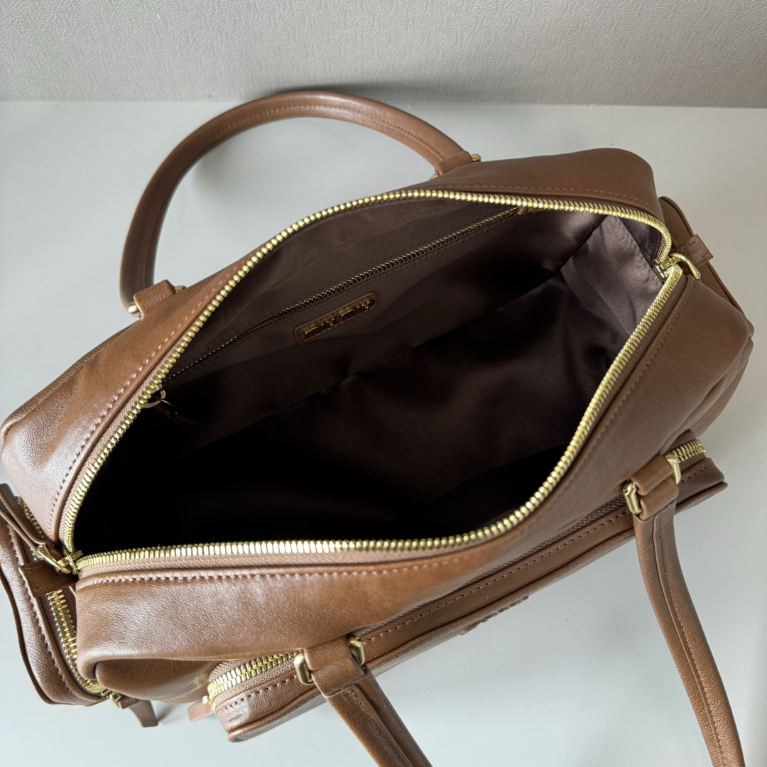 MIUMIU-Pocket washed nappa leather bag