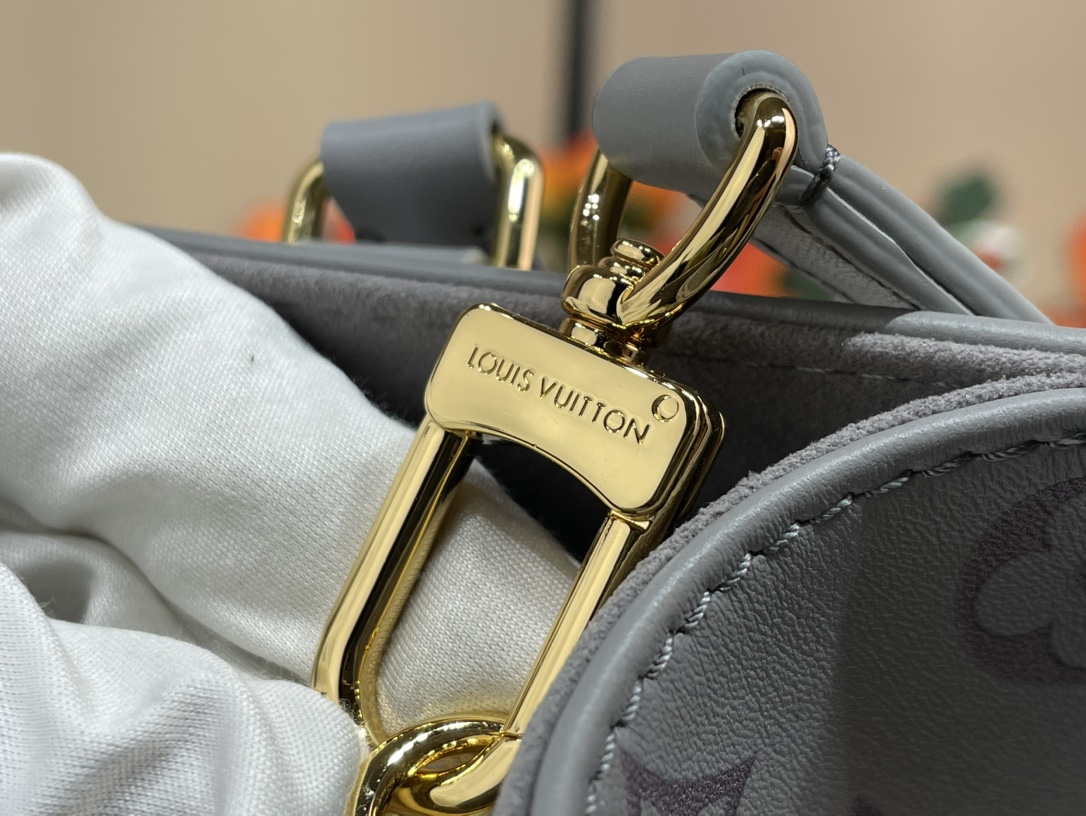 M45653-ONTHEGO small handbag