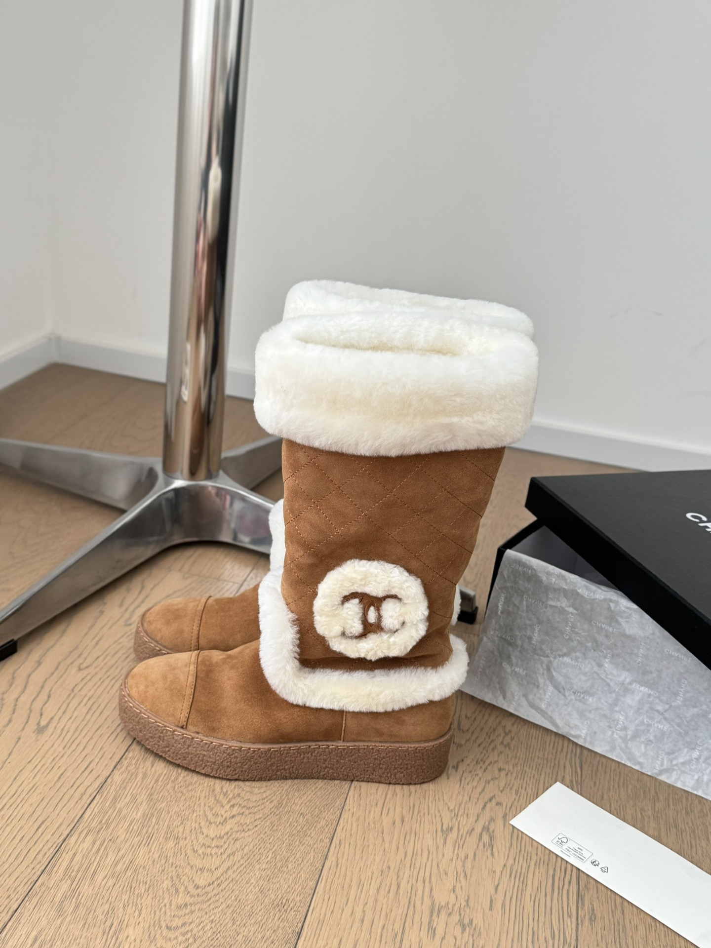 𝐜𝐡𝐚𝐧𝐞𝐥 24K new snow boots-brown