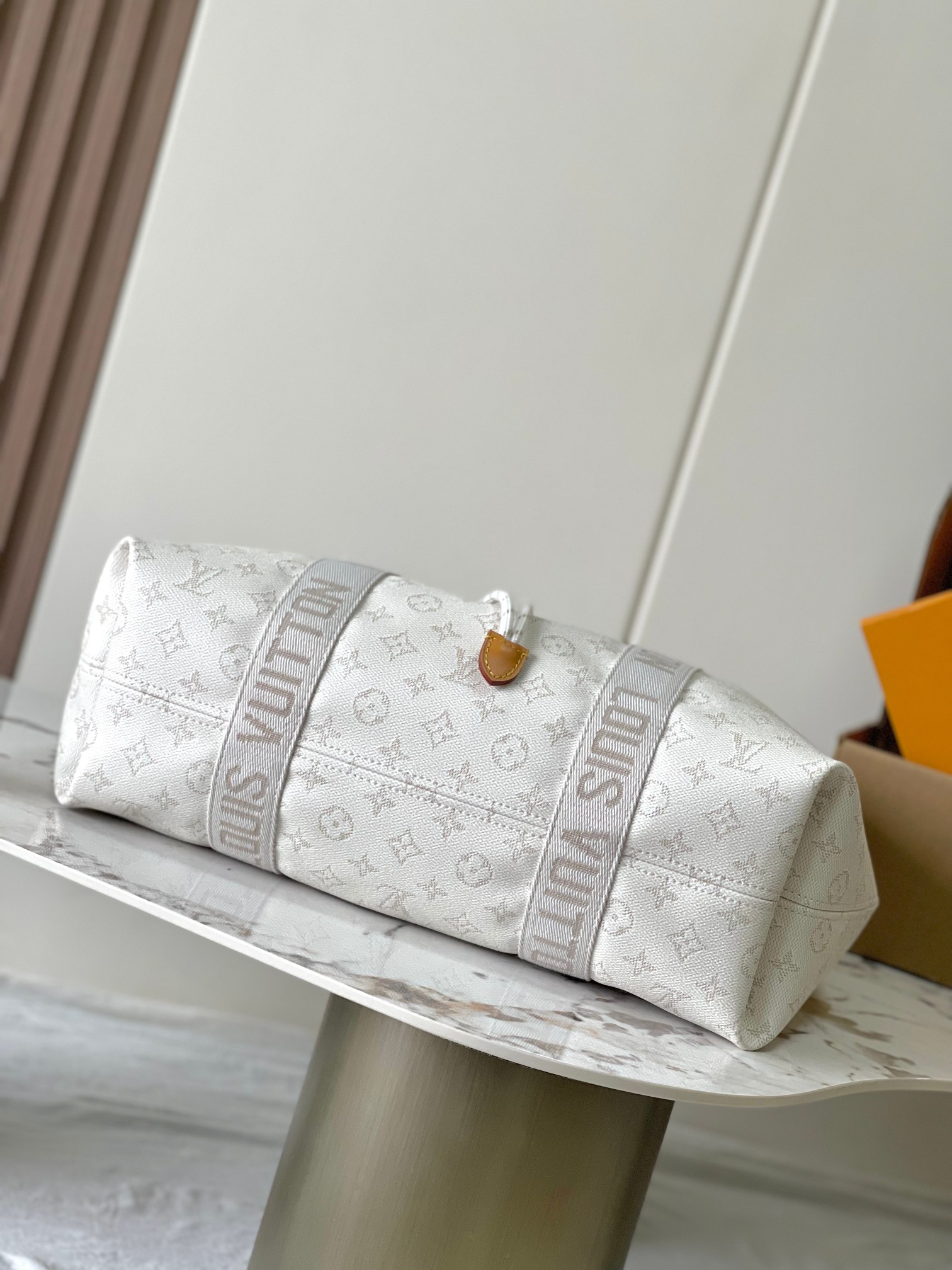 Louis Vuitton M14652 Marina Tote