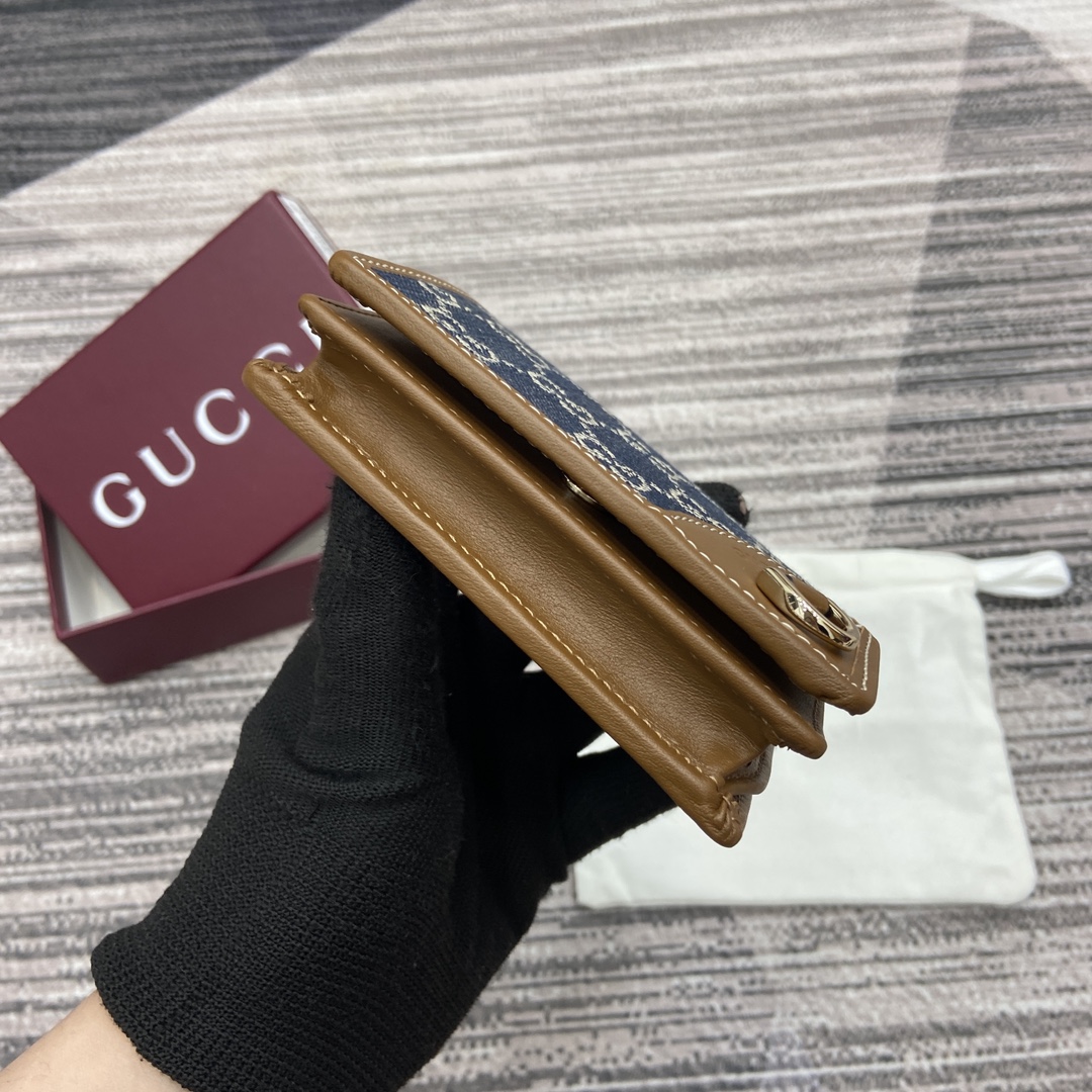 Gucci GG Emblem Mini Wallet
