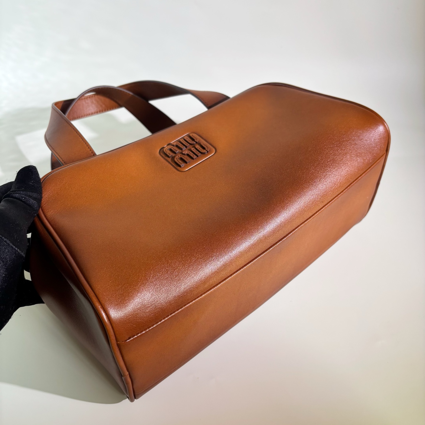 MIUMIU Leather top-handle bag -Cognac