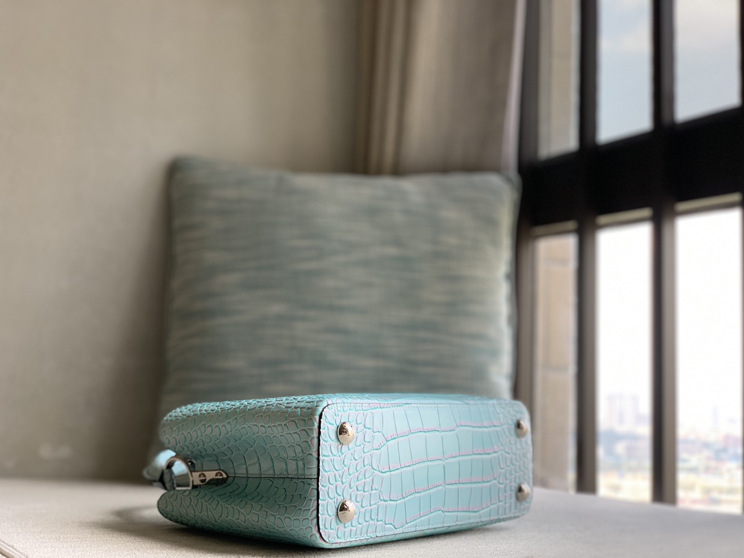 CAPUCINES-blue silk rose diamond buckle crocodile pattern