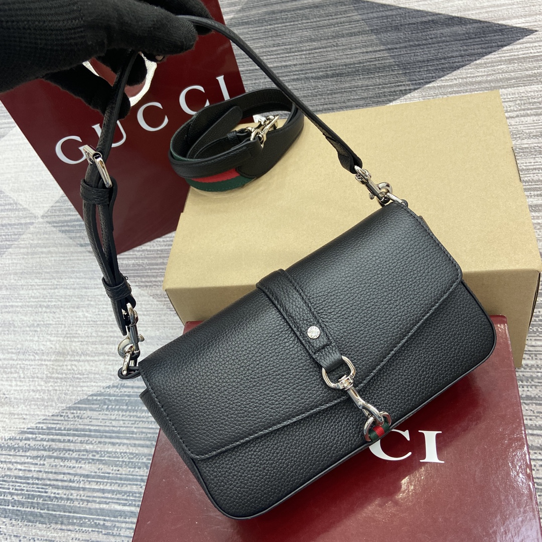 Gucci-Small crossbody bag with hook closure