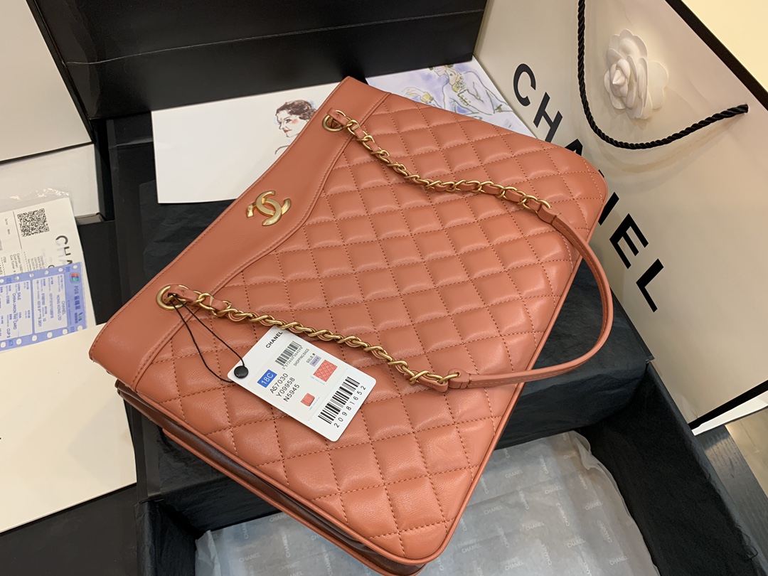 Chanel Cruise 2018 Bag Collection Features Pleated Handbags