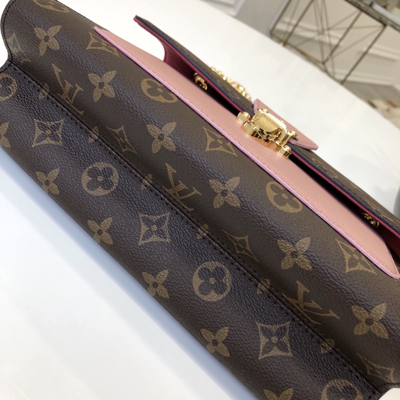 Louis Vuitton Victoire Cherry