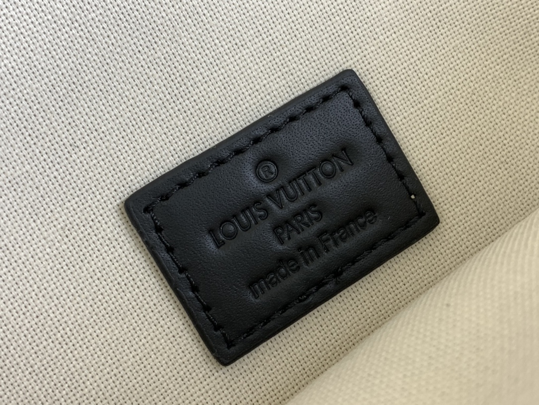 Louis Vuitton M45734 Weekend Tote Bag