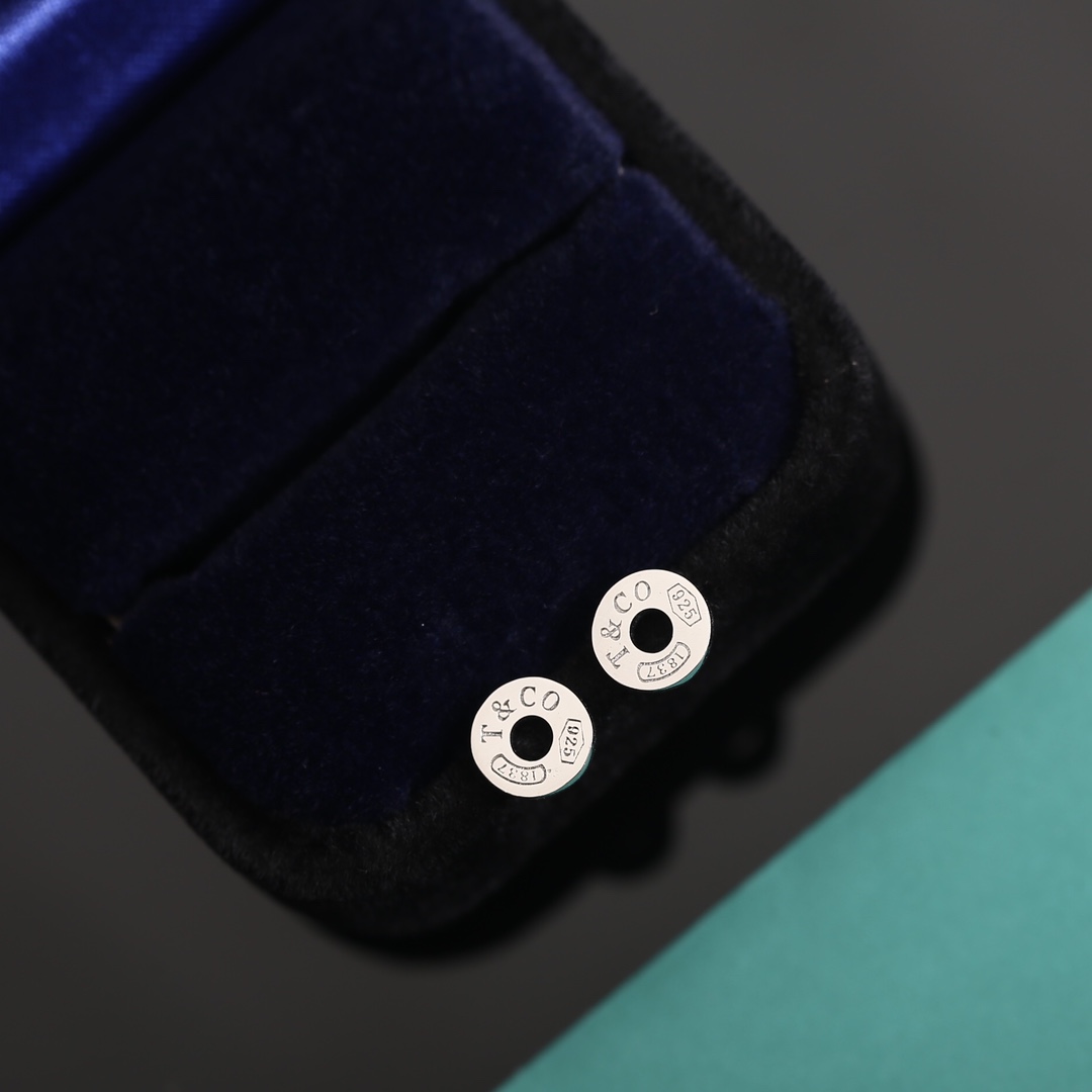 Tiffany Round Stud Earrings