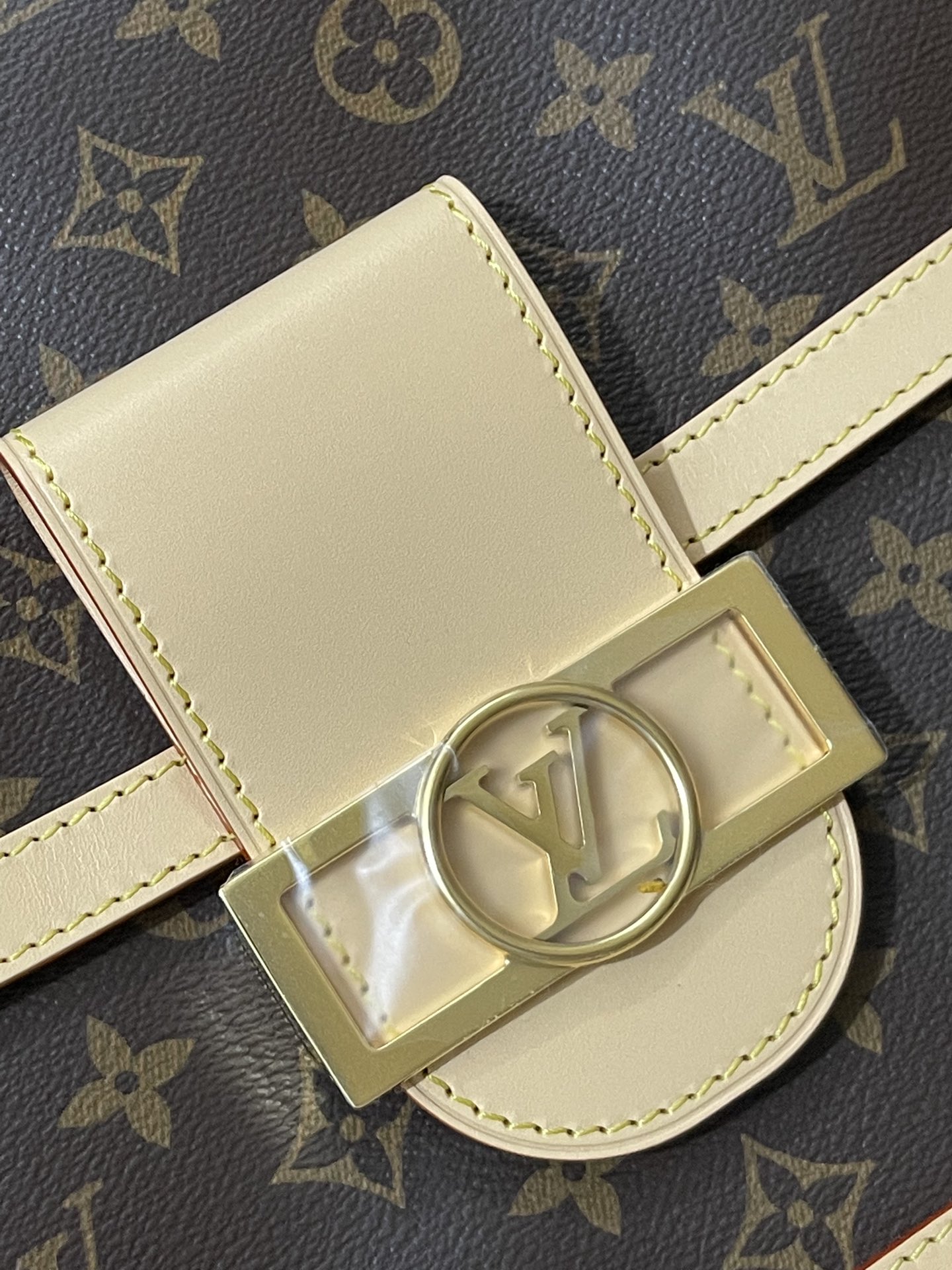 LV M47149 Dauphine Soft GM