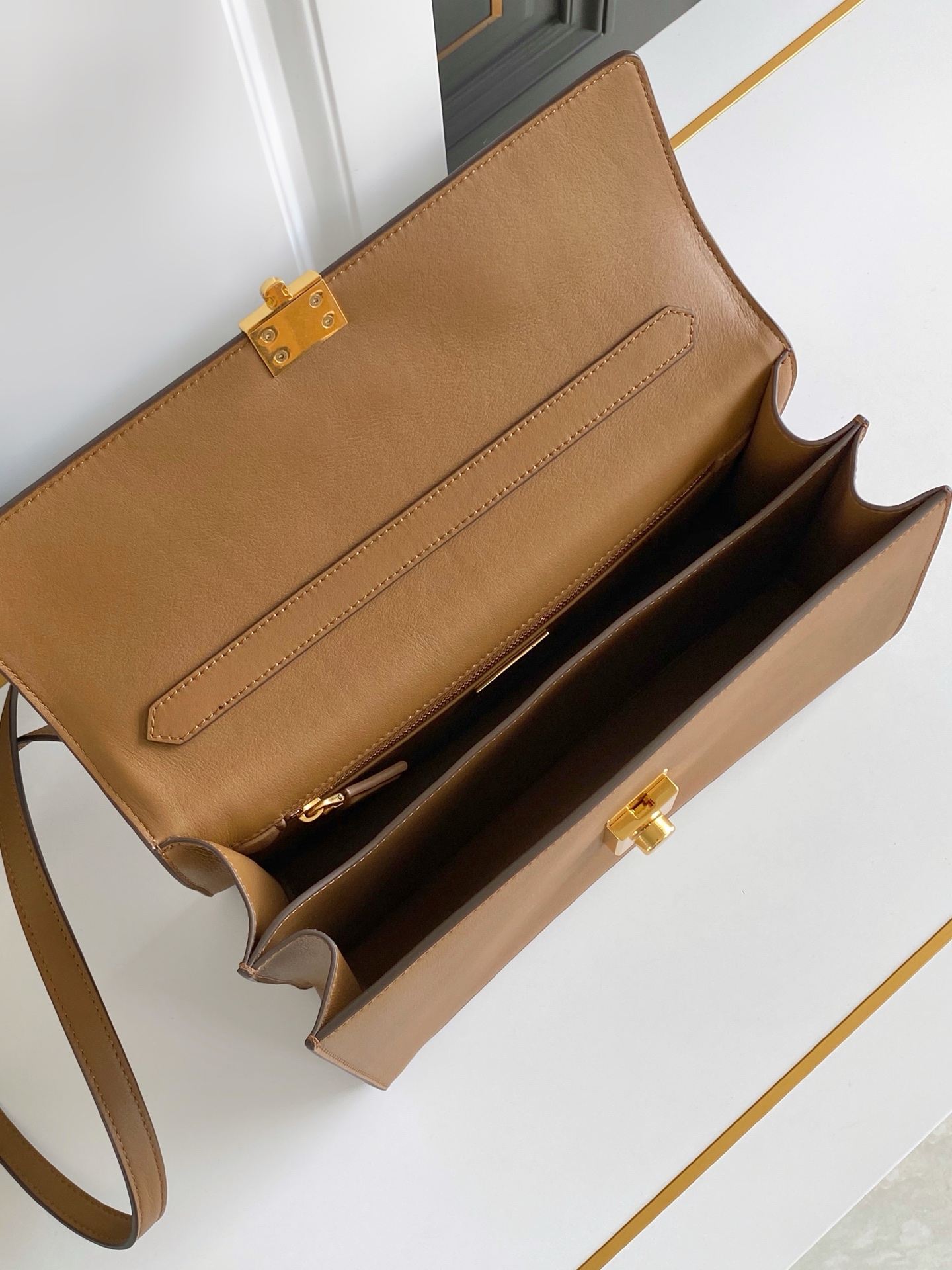 Prada-Soft Grain Calfskin | Model: 1BN023