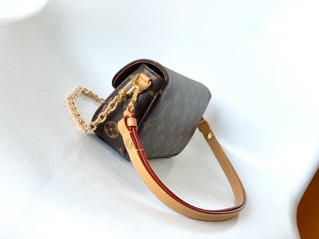 Louis Vuitton M81911 Wallet on Chain Ivy