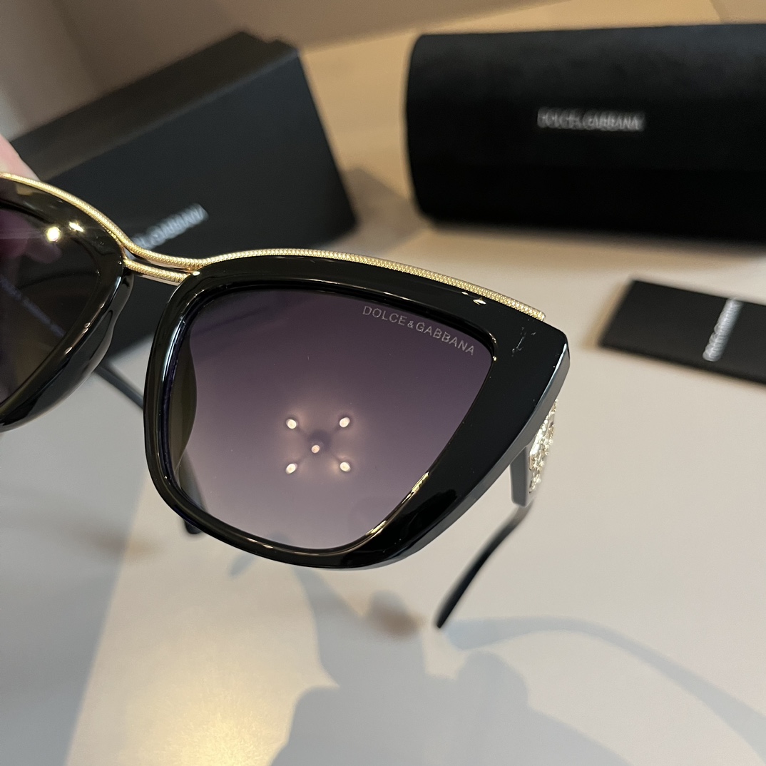 DOLCE & GABBANA Sunglasses