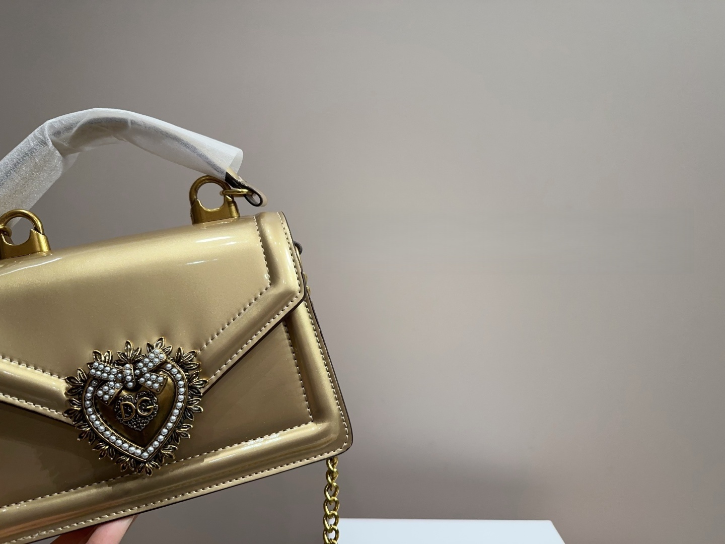 Dolce & Gabbana Handle chain bag with pearl heart clasp