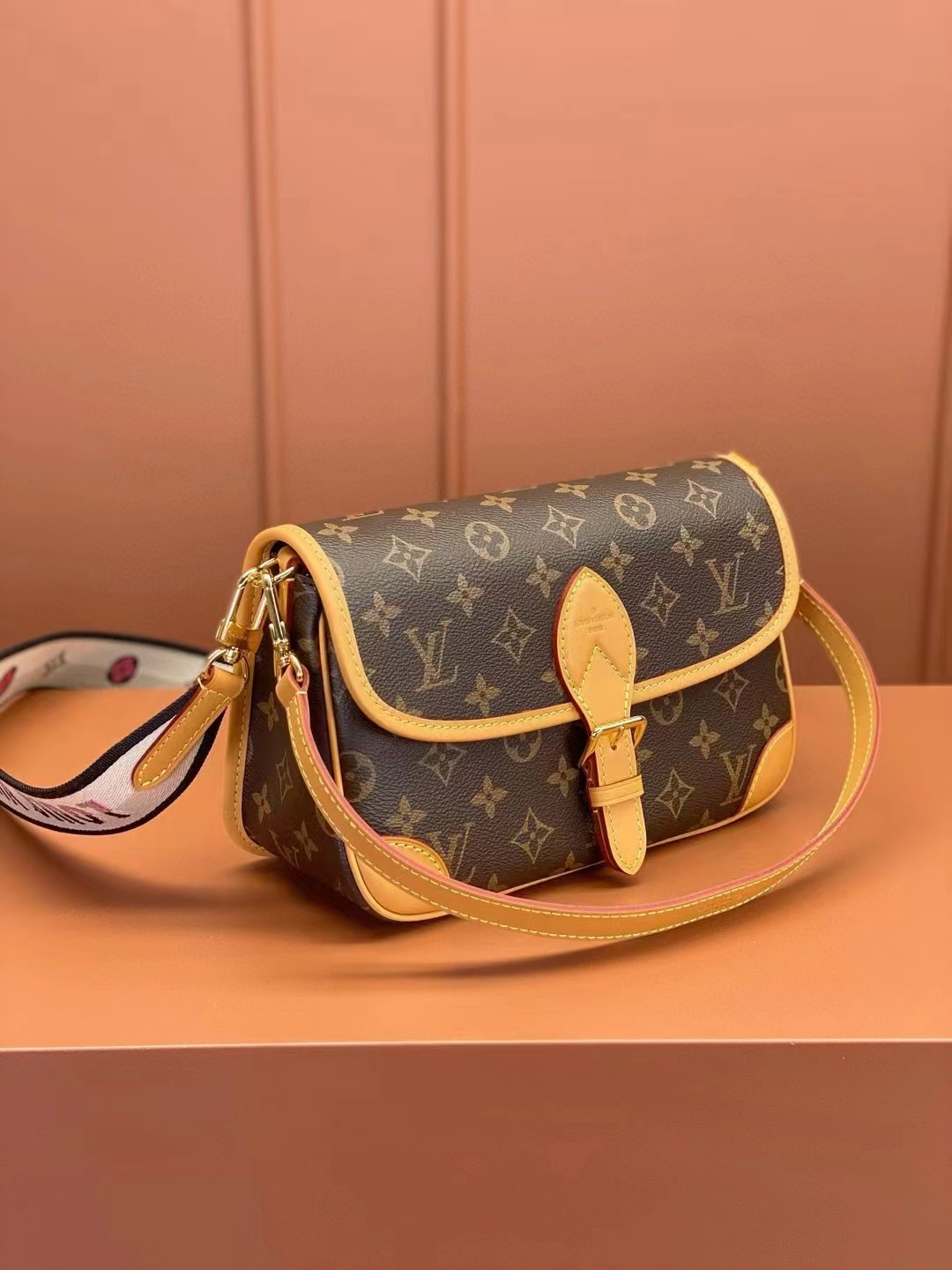 Louis Vuitton M45985 Diane Monogram