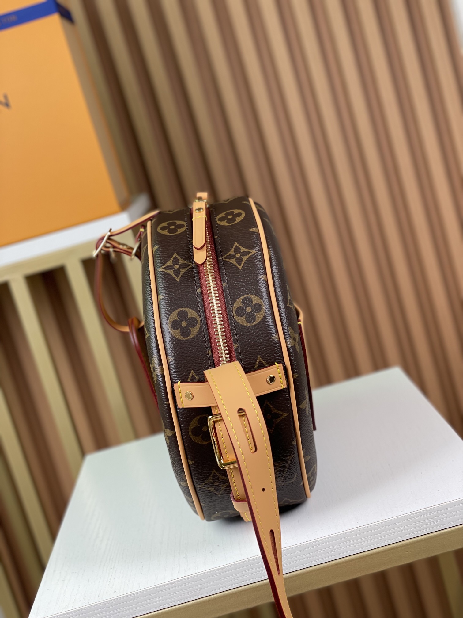 Louis Vuitton M45647 Boite Chapeau Souple MM