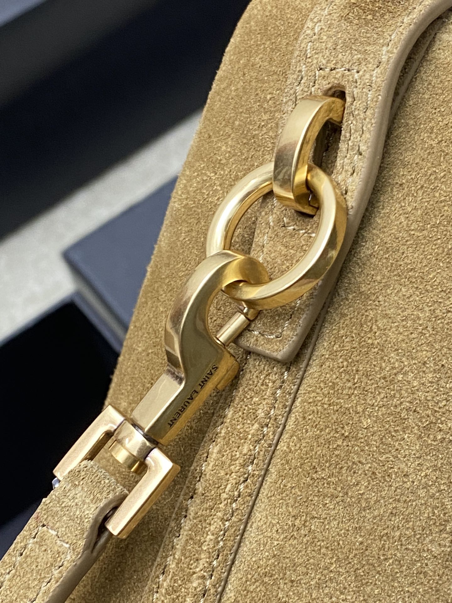 SAINT LAURENT ROSE Hobo in Blush Rose