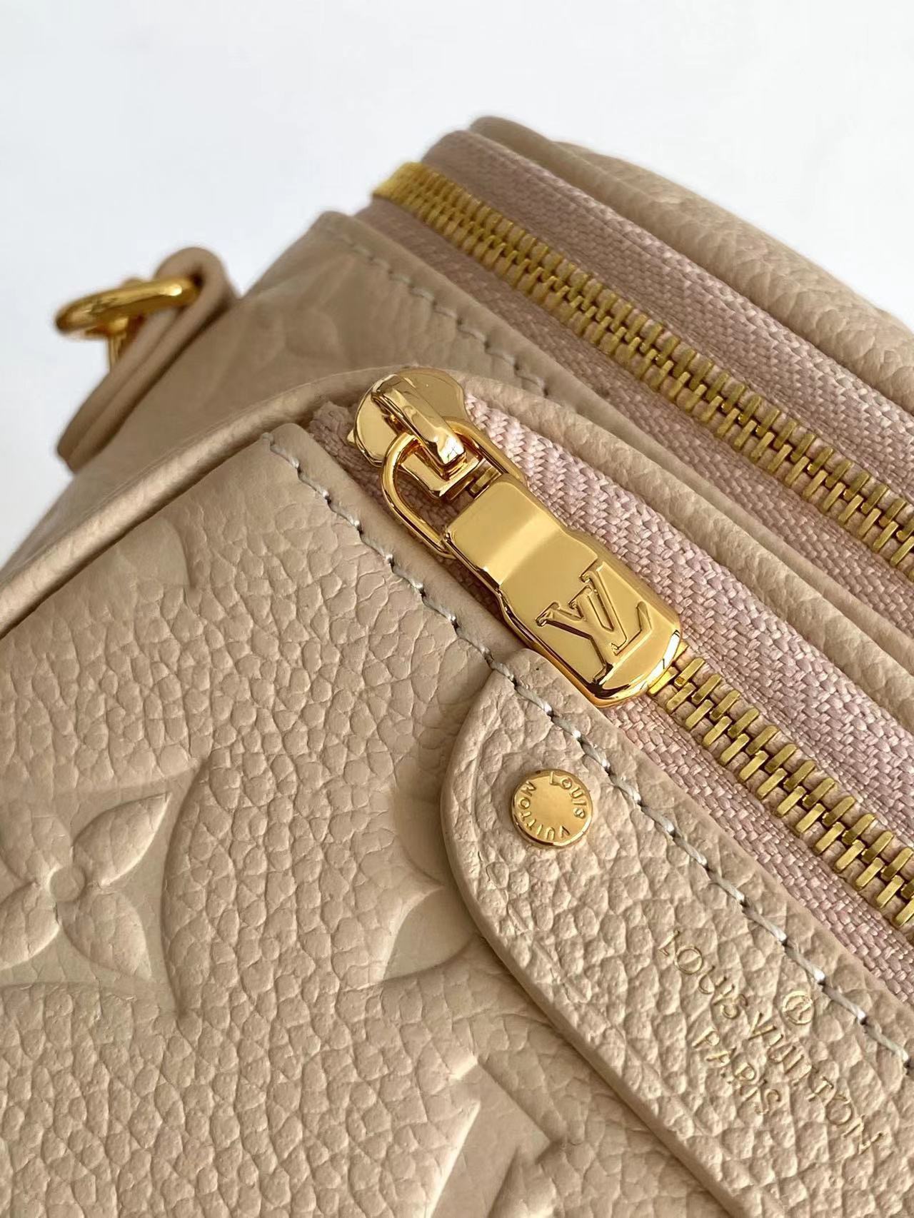 Louis Vuitton M14420 Mini Bumbag