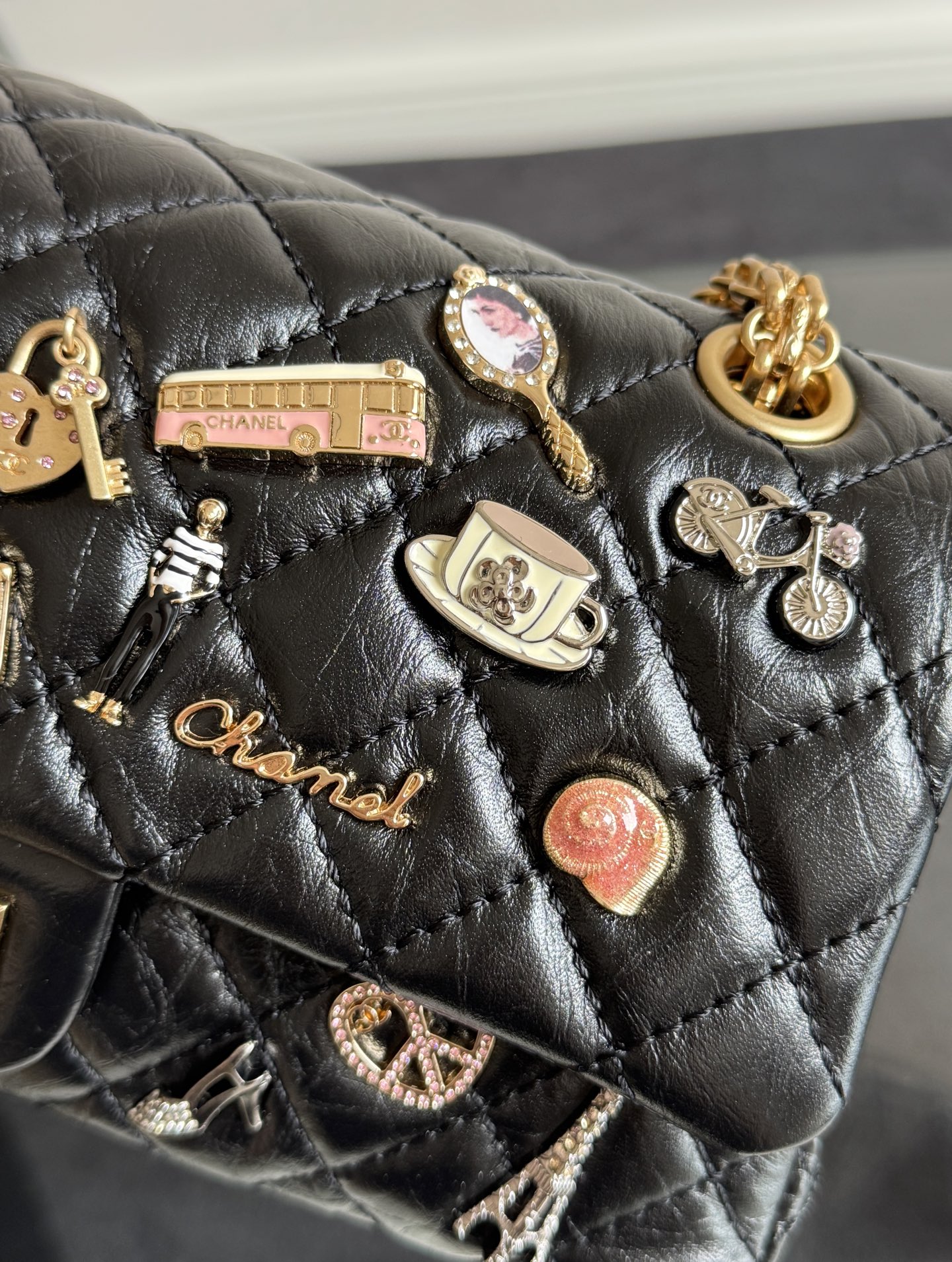 Chanel 2019 New Perfume Bottle 1112 Badge Bag