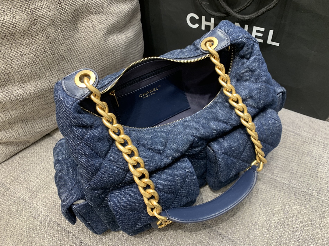 Chanel-2025-Denim Inspired Hobo Bag