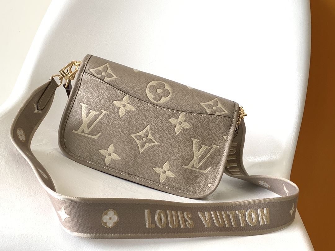 Louis Vuitton M46583 Diane Tourterelle Beige/Cream