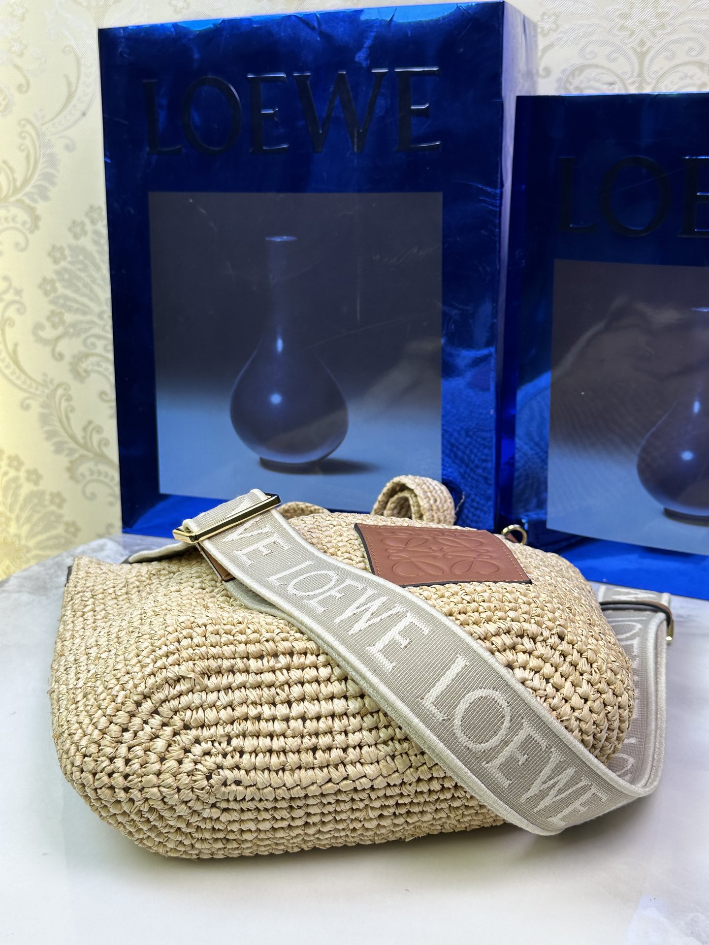 Loewe-𝙋𝙖𝙪𝙡𝙖 𝙞𝙗𝙞𝙯𝙖 -Mini raffia straw bag