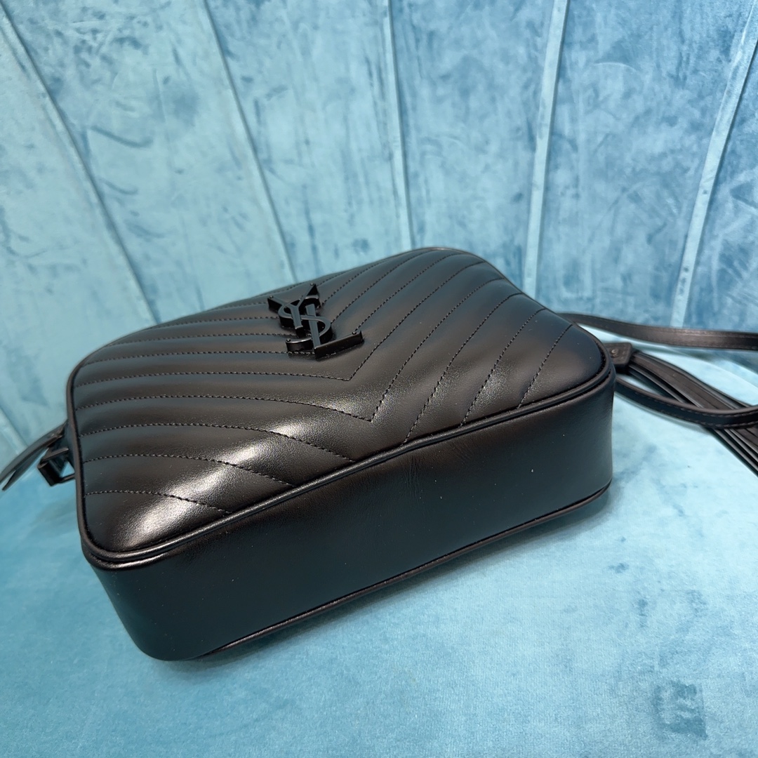 LOU quilted leather camera bag MONOGRAM SAINT LAURENT shoulder bag-black