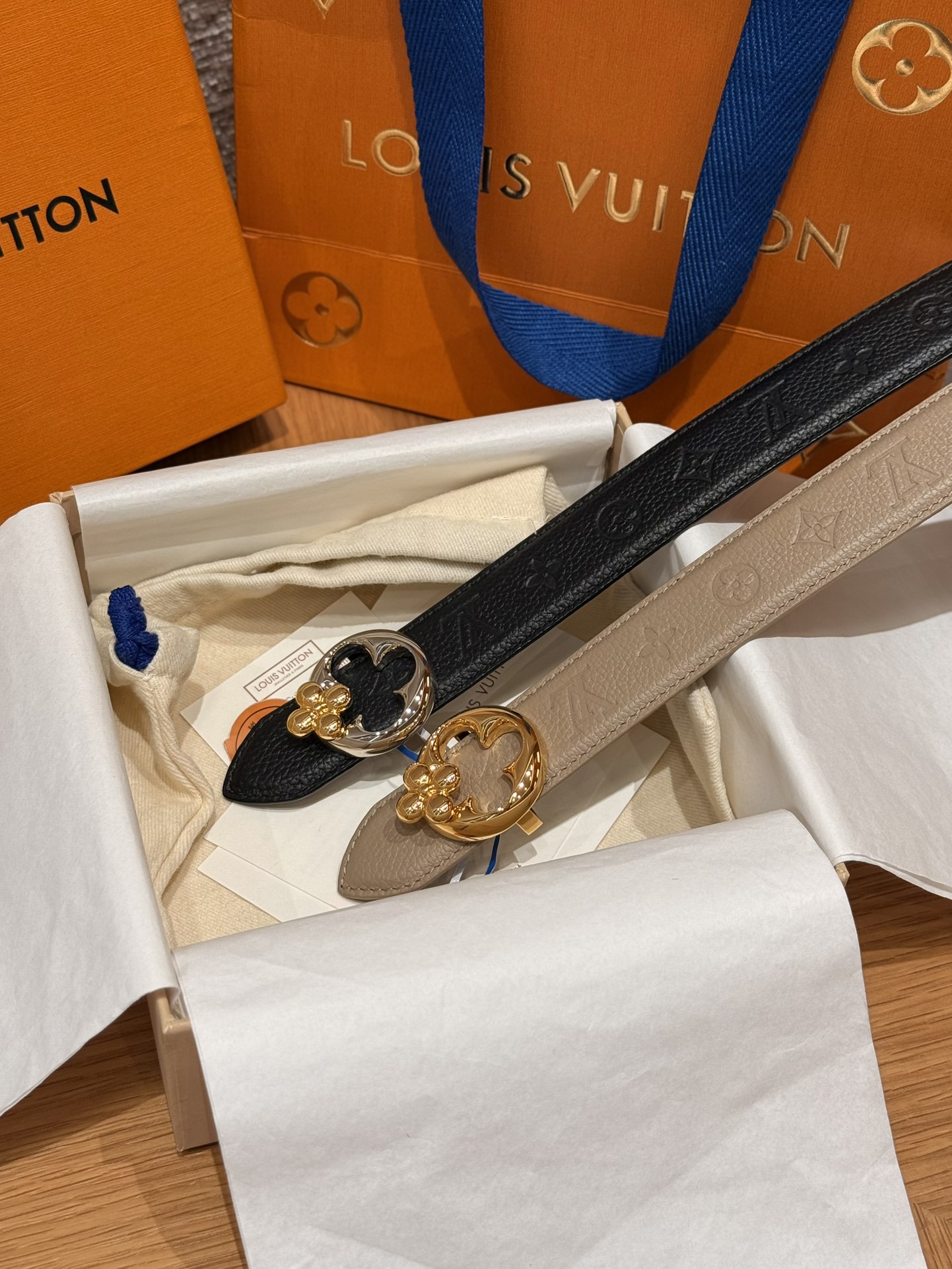 New women's double-sided belt