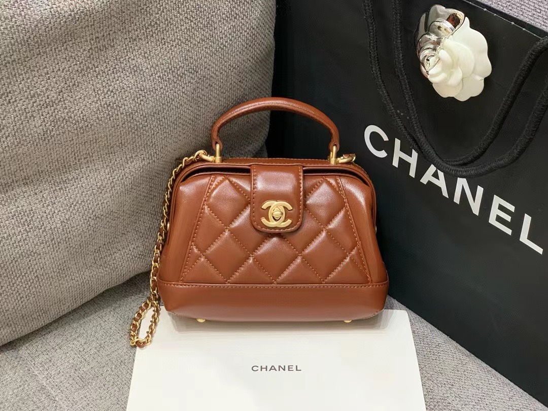 CHANEL Shiny Lambskin Cocodoc Top Handle Bag