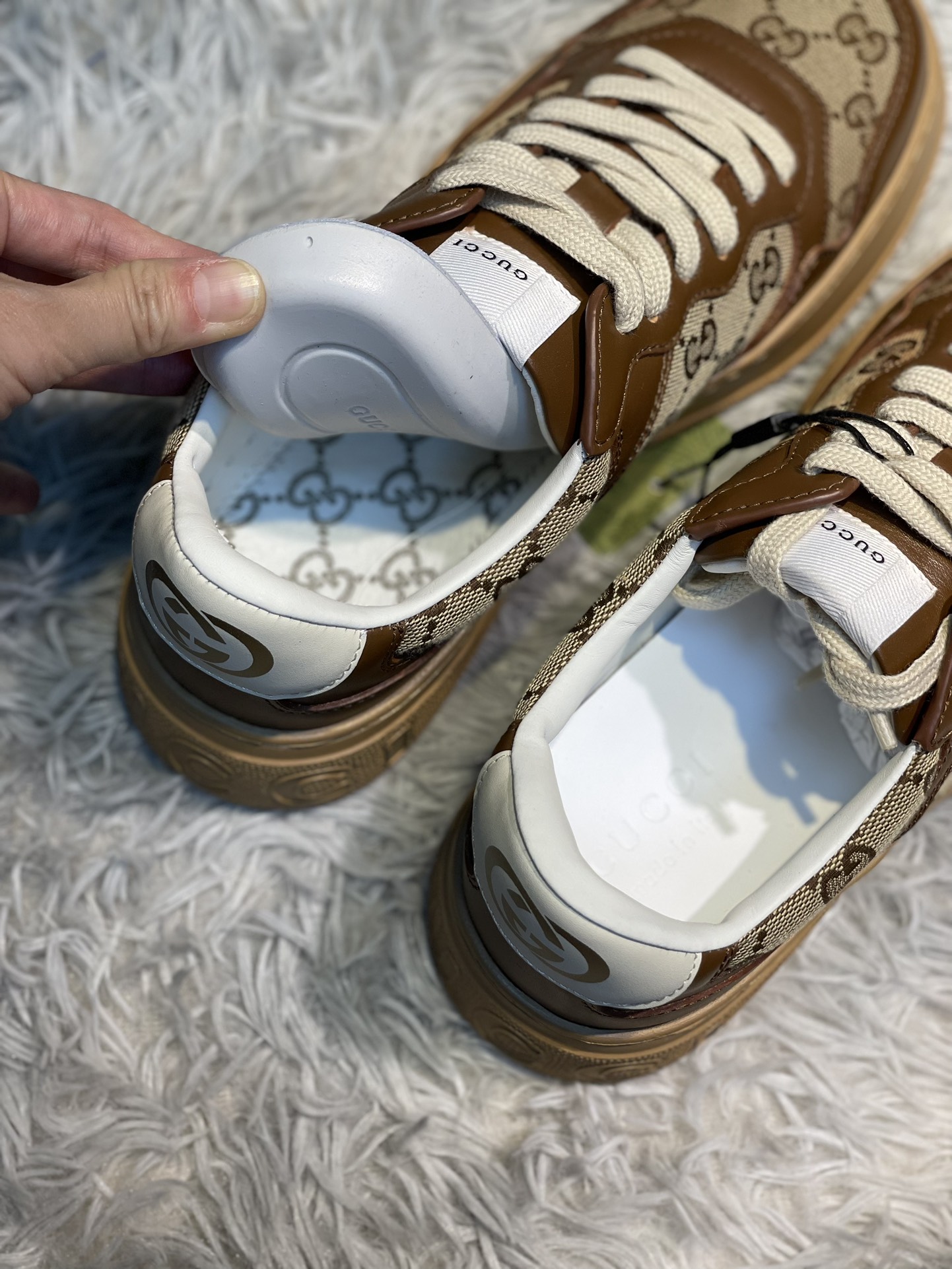 Gucci-Chunky B-Sneaker