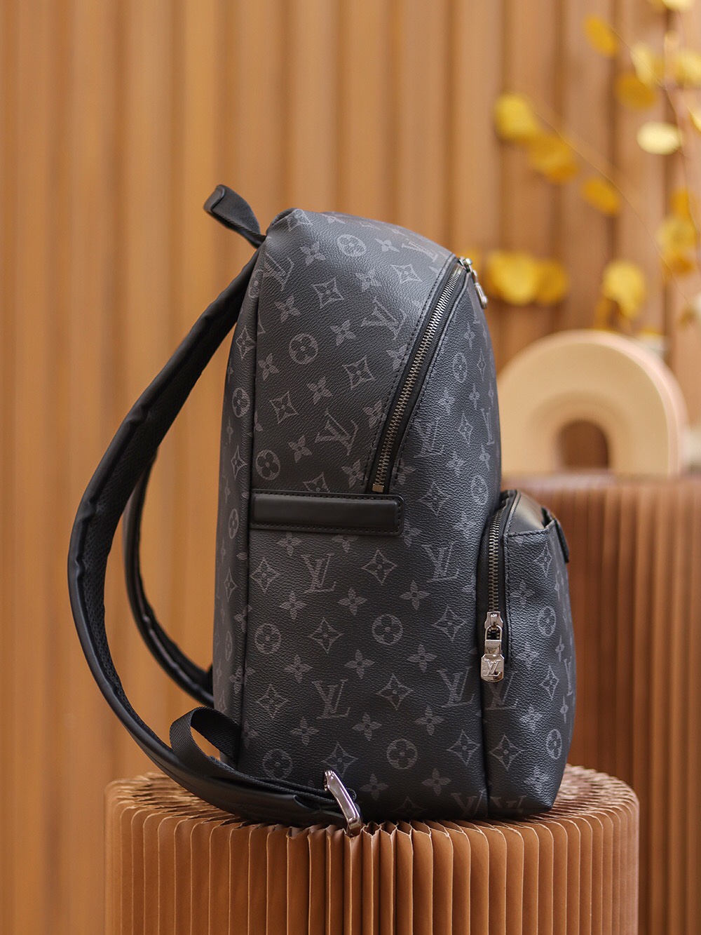 Louis Vuitton Discovery Backpack PM M43186