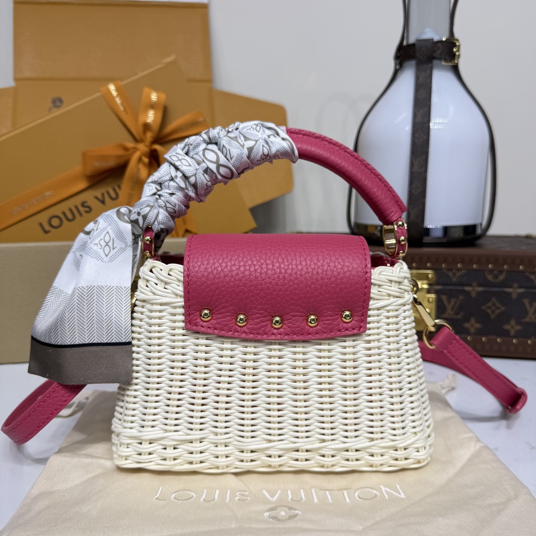 LV M26005 Capucines Mini