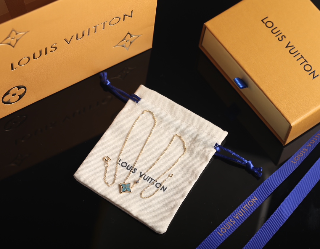 Q03276 Colour Blossom BB Star Pendant, Yellow Gold, Amazonite and Diamond