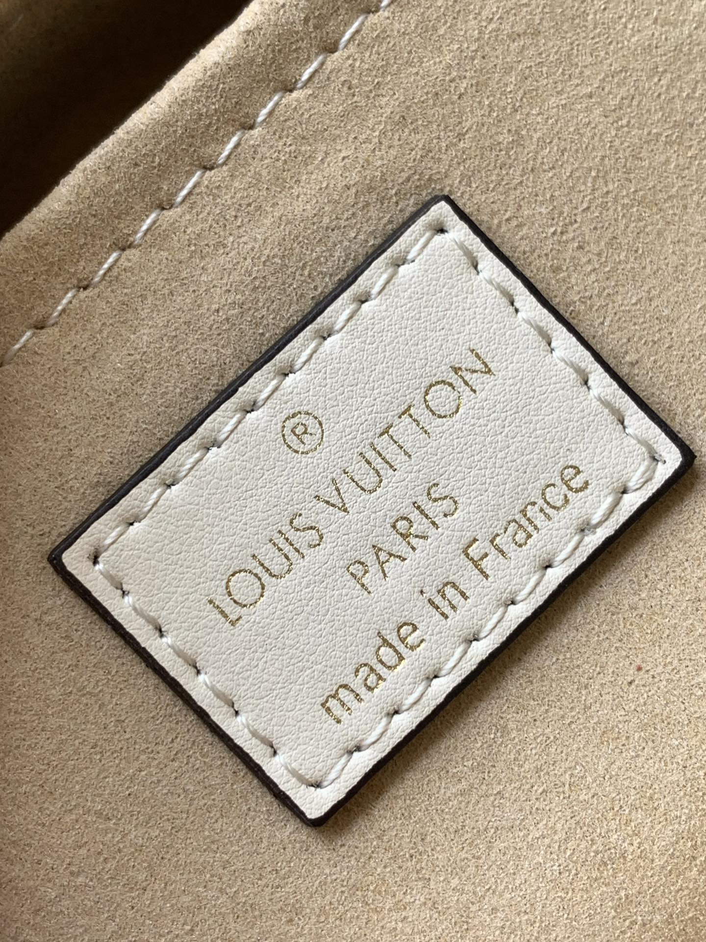 LV-M23640 OnTheGo East West