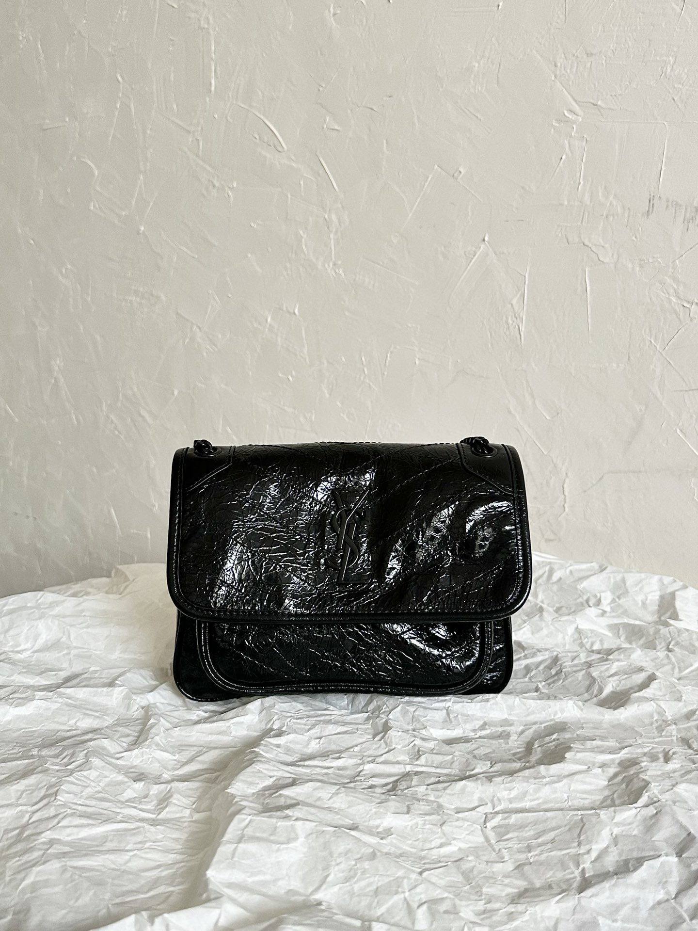 YSL Niki Oil Wax Leather in Black: Small Black Chain