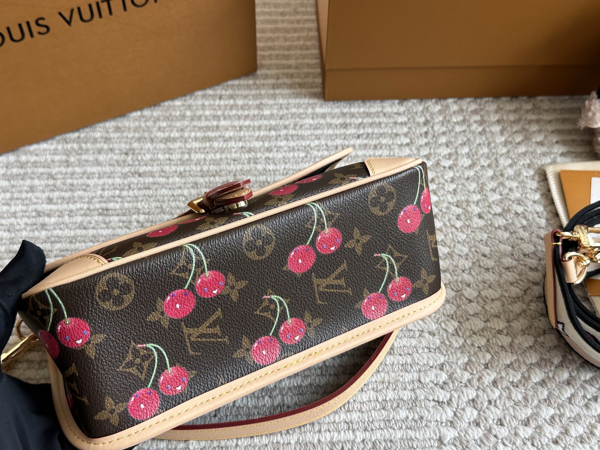 Louis Vuitton Diane cherry