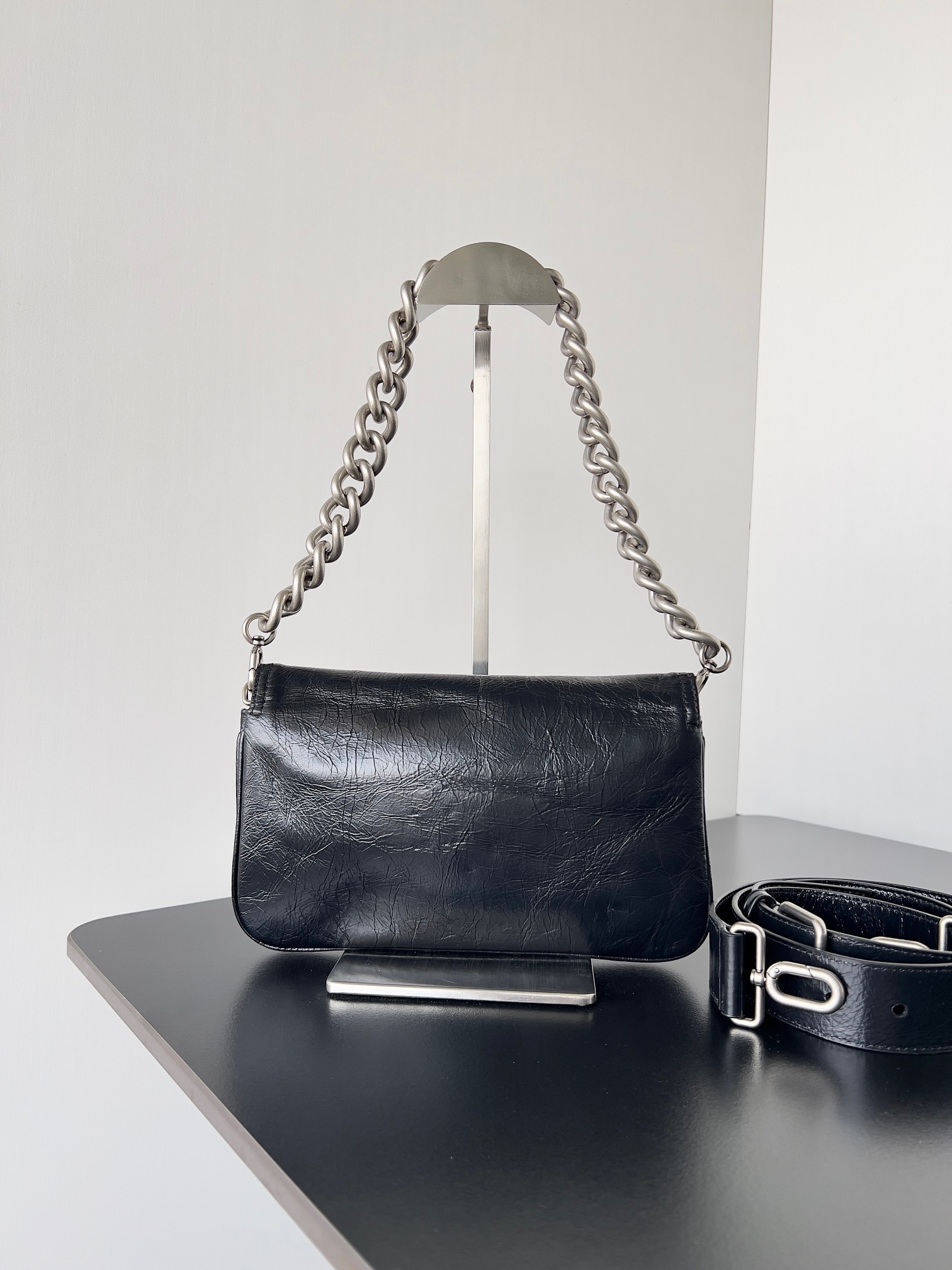𝐁𝐚𝐥𝐞𝐧𝐜𝐢𝐚𝐠𝐚 bb soft shoulder bag-Sliver