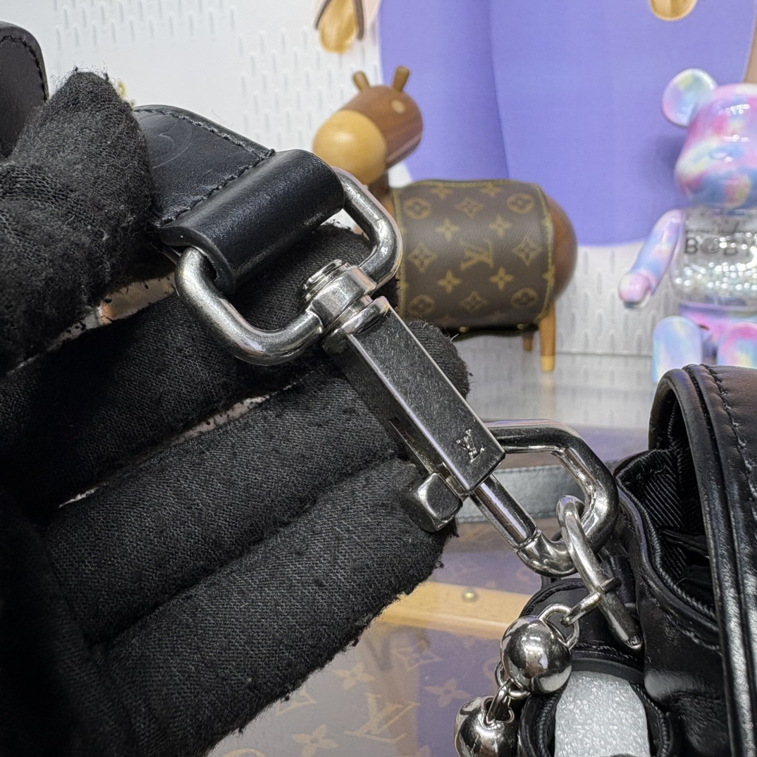 LV M13989 Cargo Wearable Wallet