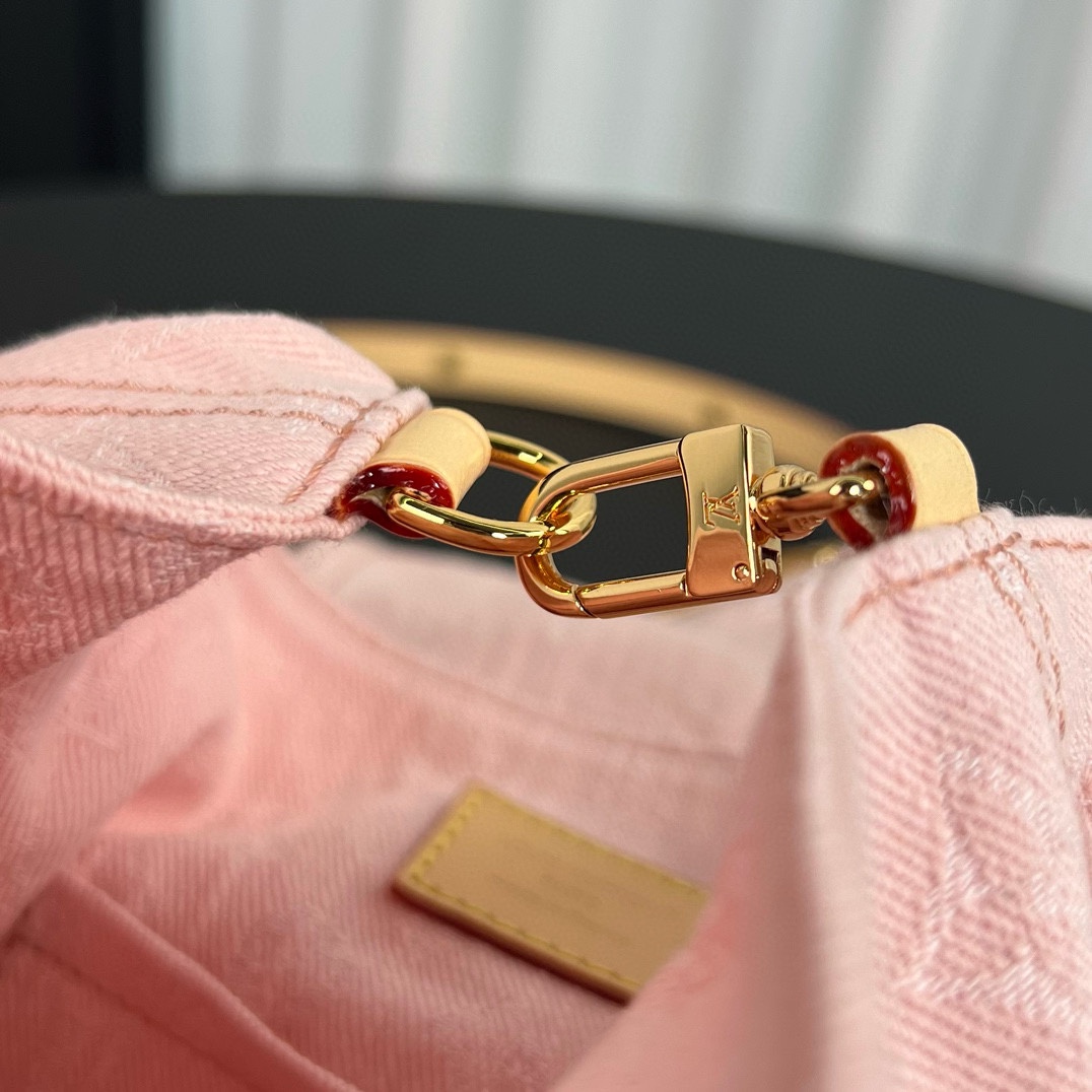 Louis Vuitton M13031 Venice Backpack