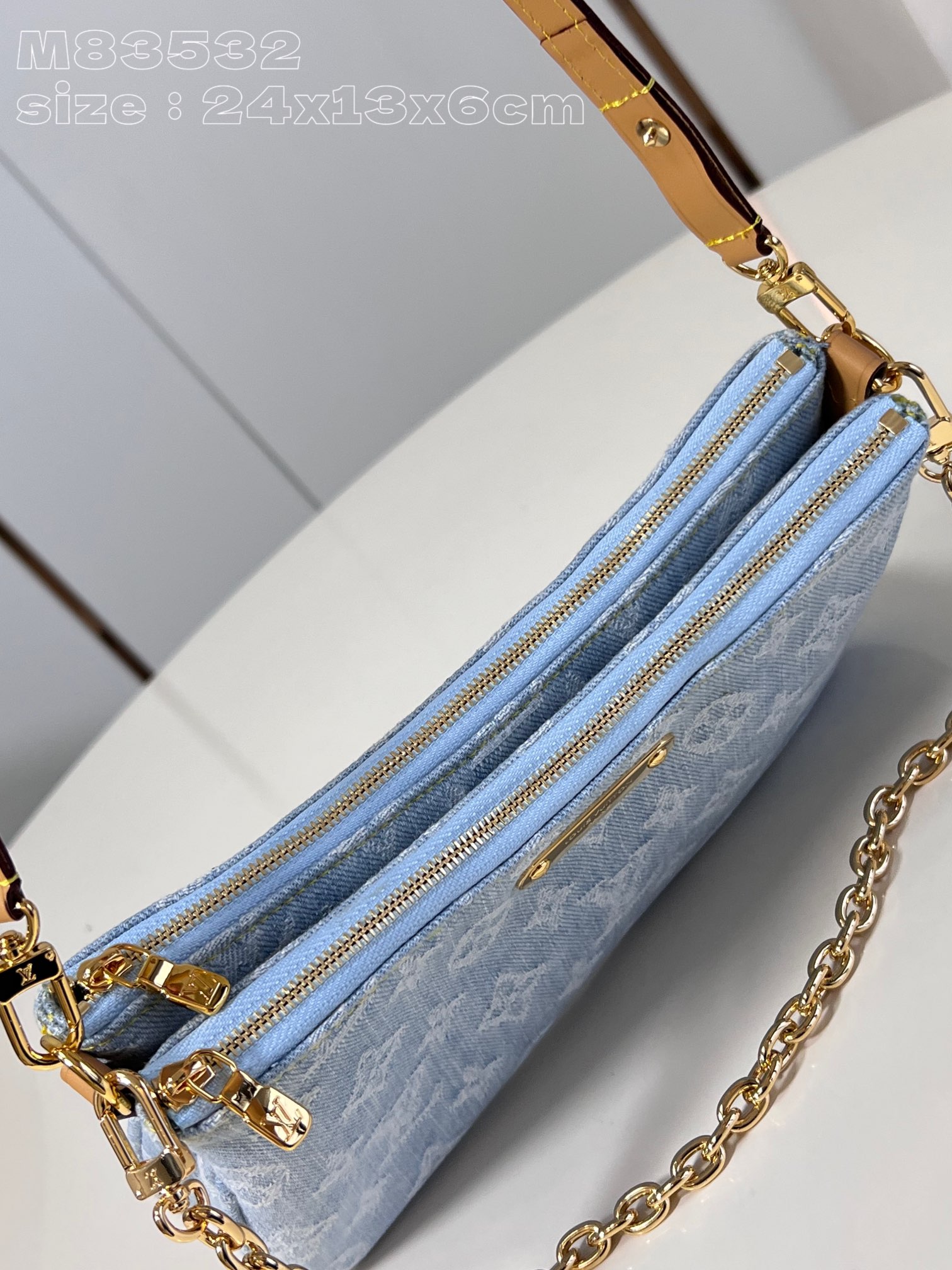 Louis Vuitton M83532 Liv Pochette Sky Blue