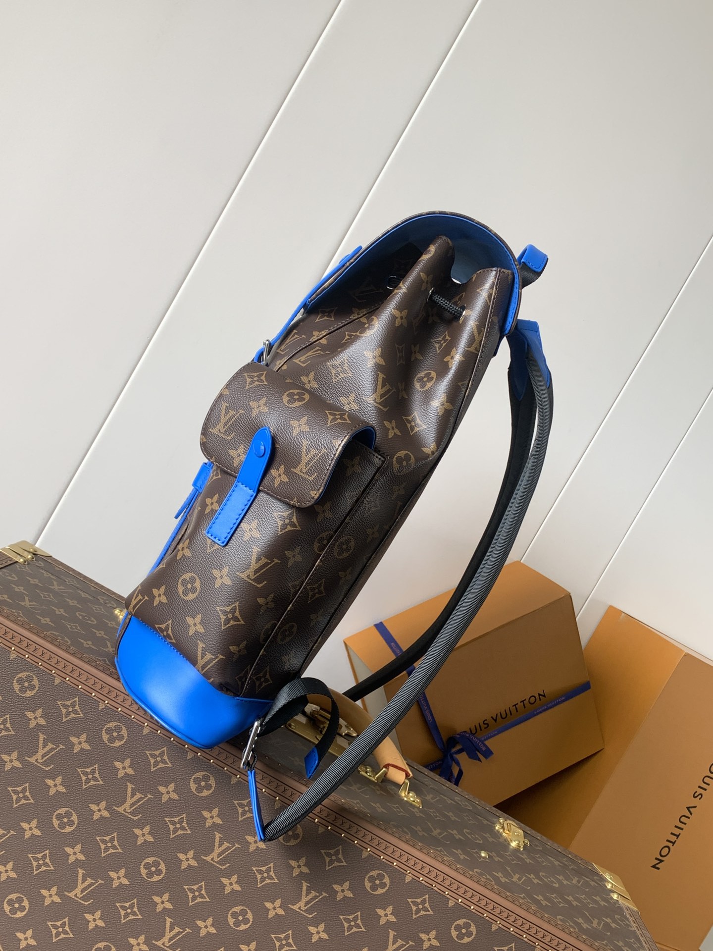 Louis Vuitton Christopher MM M46813 Blue