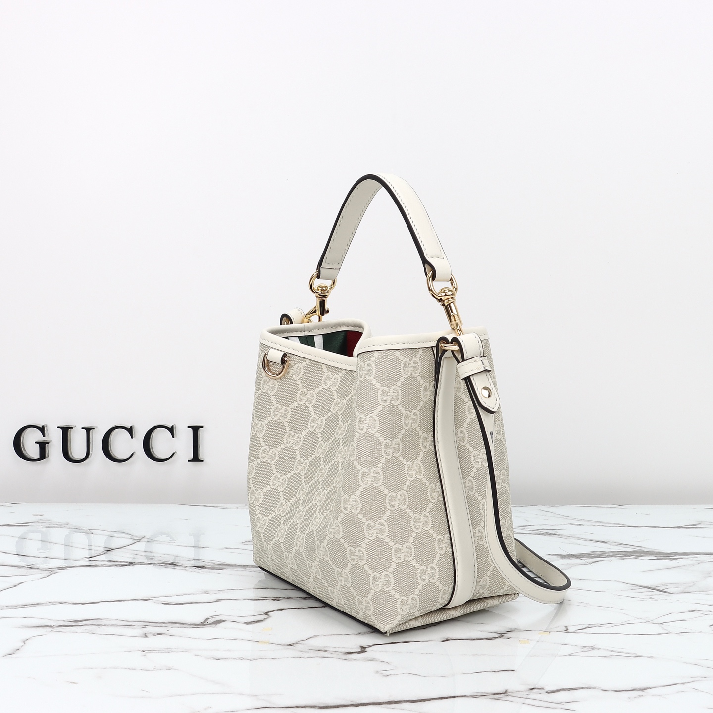 Gucci- Bucket bag -815118
