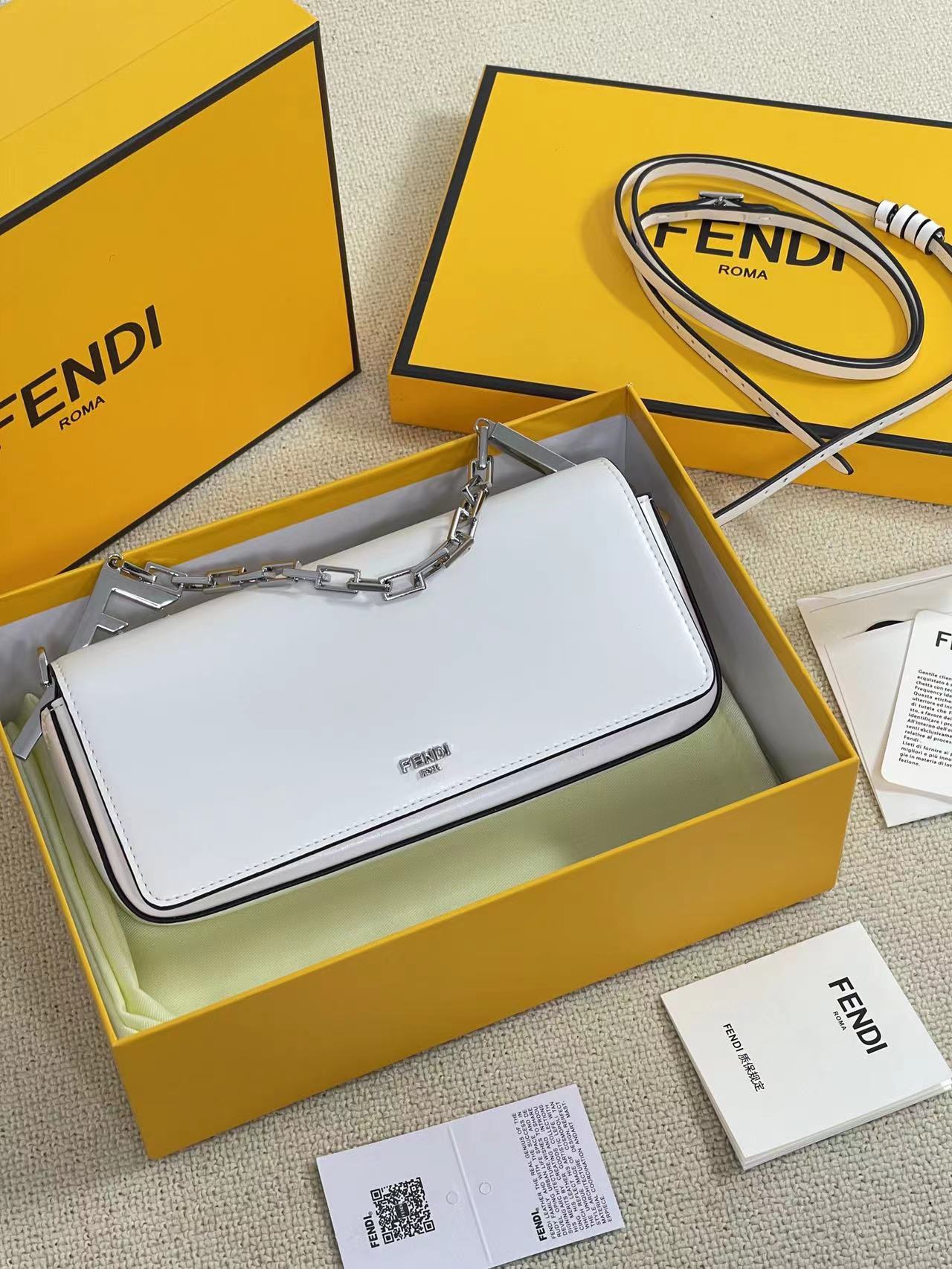 FENDI-First Sight clutch-White