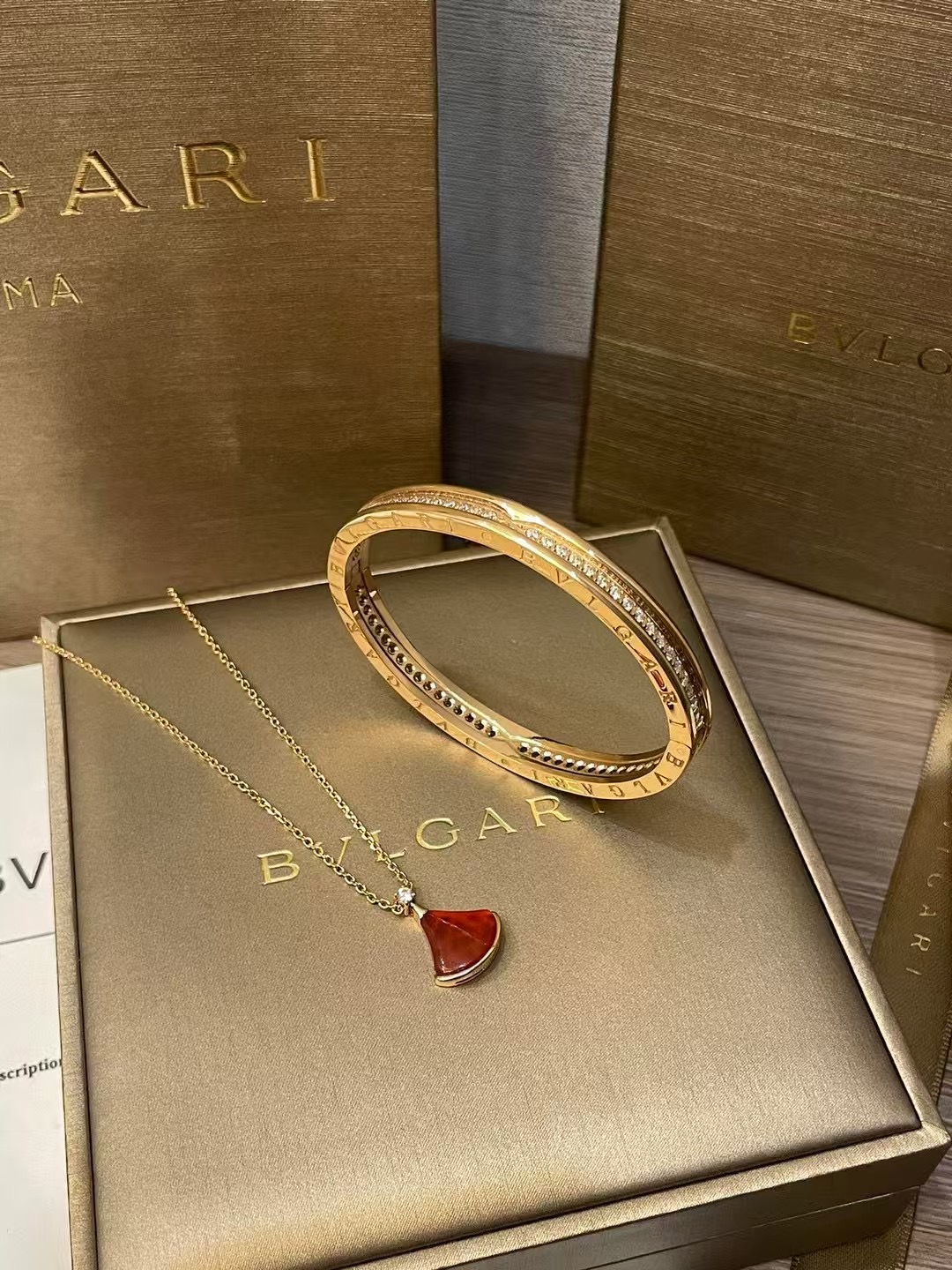 Bvlgari DIVAS'DREAM Skirt-Inspired Jewelry Set