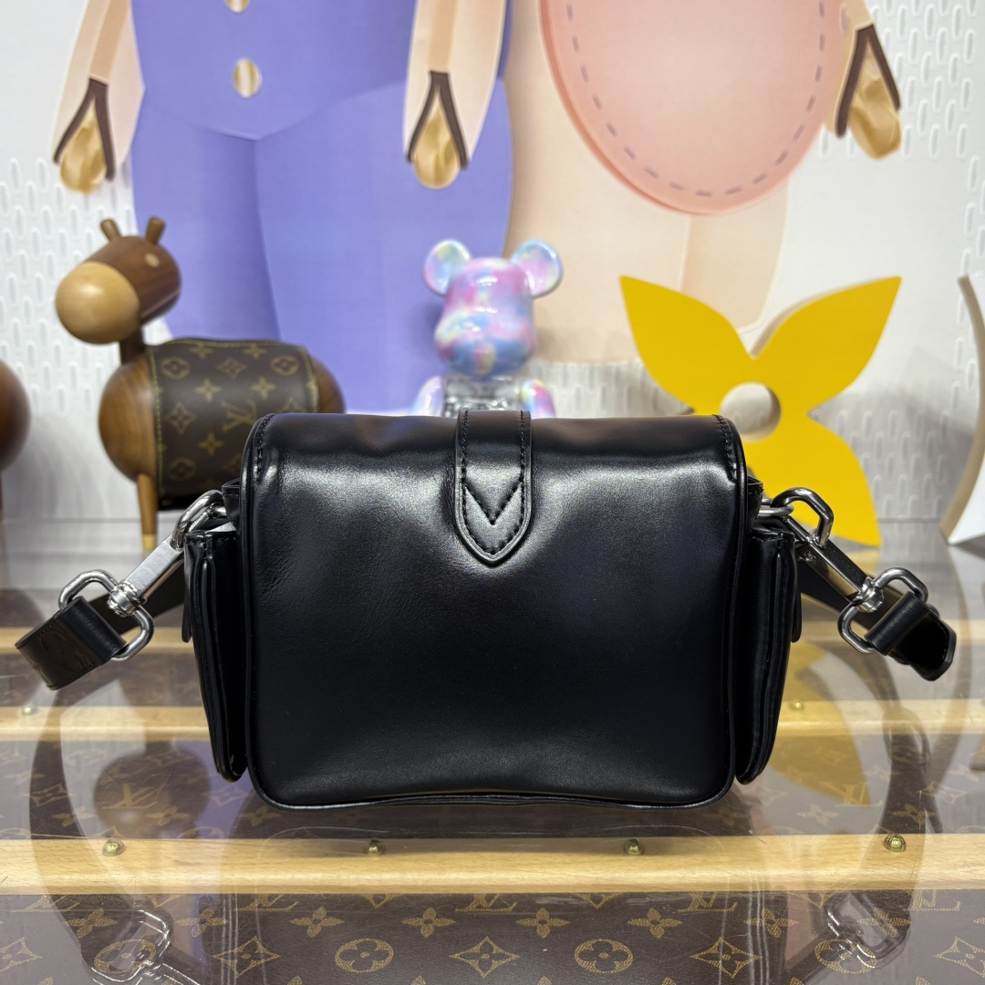 LV M13989 Cargo Wearable Wallet